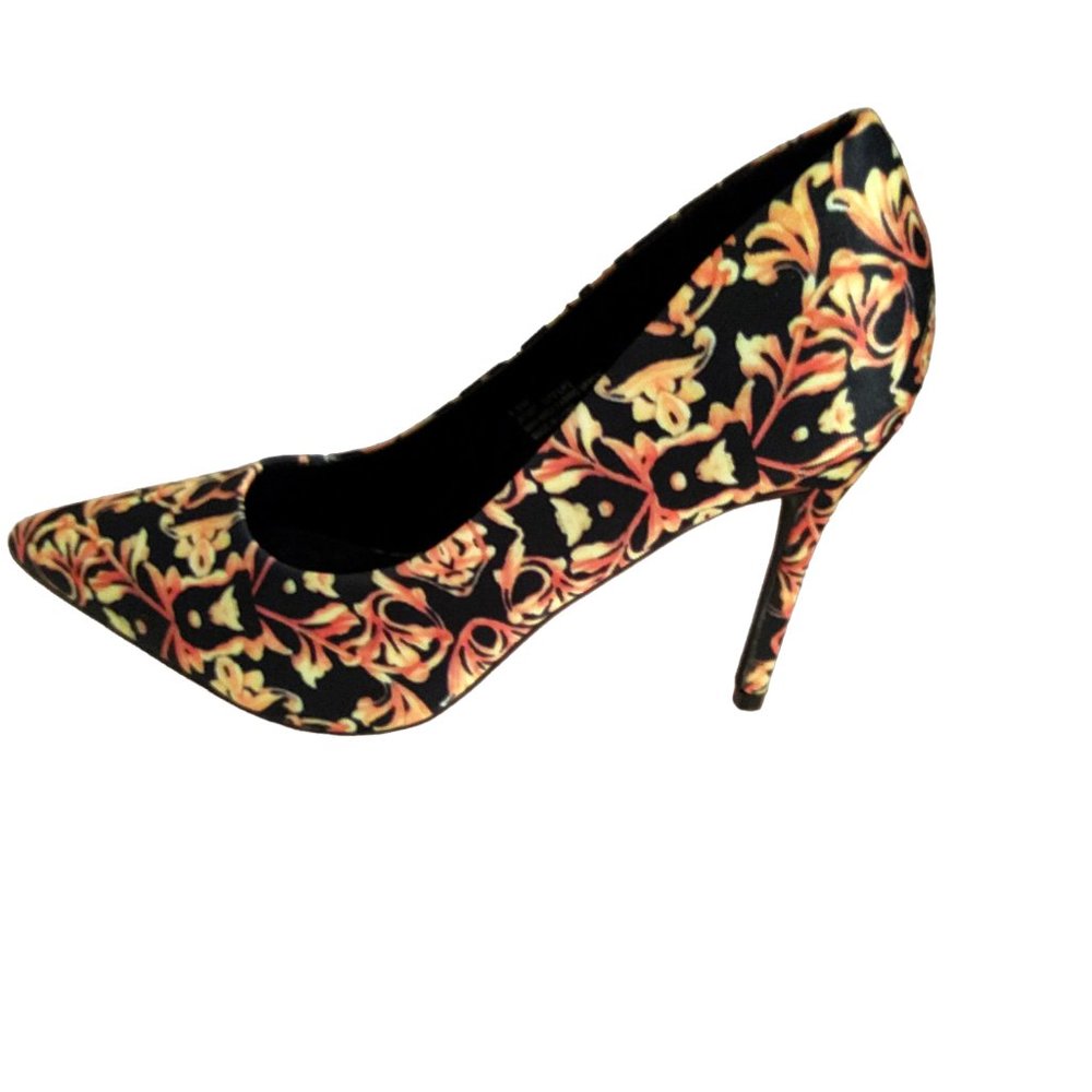 Pointy Toe Pumps, High Heels, Size 8.5 Shoe, Stiletto Heel, Pointed Toe Shoes - Picture 4 of 9